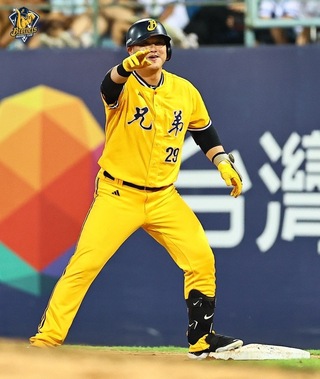 陳俊秀超前安兄弟4連勝 悍將單月17敗史上最慘