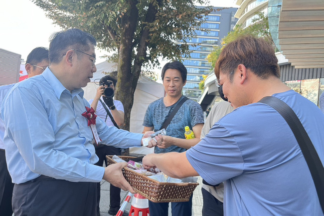 台南農漁特產前進日本熊本市 黃偉哲賣力行銷 | 華視新聞