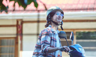 臧芮萱吊鋼絲處女秀 看替身噴飛嚇到發抖