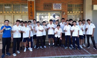 東專電機科考證創新高 21人取得42張水匠專業證照