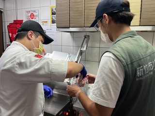 新竹市把關中秋食安  查27家業者1件標示不合格