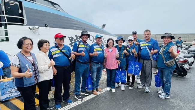 台東新闢「藍色公路」 新港往返綠島首航盼創商機 | 華視新聞