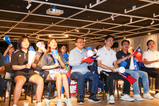 陳柏諺帕運桌球男單鍍銀 父母凌晨直播觀戰加油