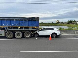 嘉義東石休旅車撞砂石車 乘客送醫不治