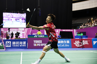 林俊易擊退好友李佳豪 首闖台北羽球賽冠軍戰