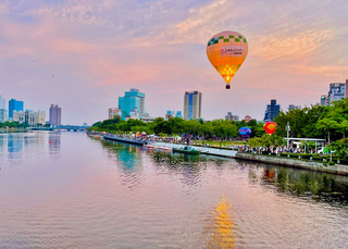 2024高雄愛．月熱氣球  9/14起愛河畔先登場