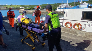 菲籍漁工疑蜂窩性組織炎 海巡署墾丁外海救援