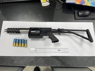 北市警破獲德州撲克賭場 查獲改造霰彈槍