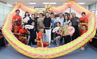 南投舞龍、舞蹈團波蘭演出 精湛技藝獲熱烈掌聲