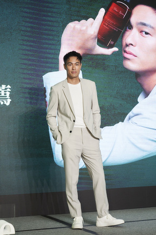 楊祐寧不認識（G）I-DLE舒華 派對方路邊發傳單