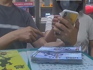 台中租共享汽車 男車內拾獲20萬送警局失主感恩領回