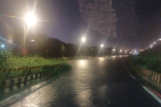 新北持續降雨 二重疏洪道積水擴大管制封閉越堤道