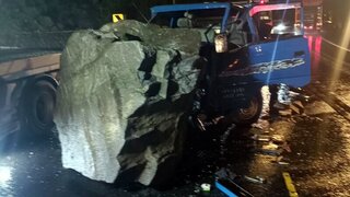 颱風山陀兒台東首件死亡通報 男開貨車撞巨石亡