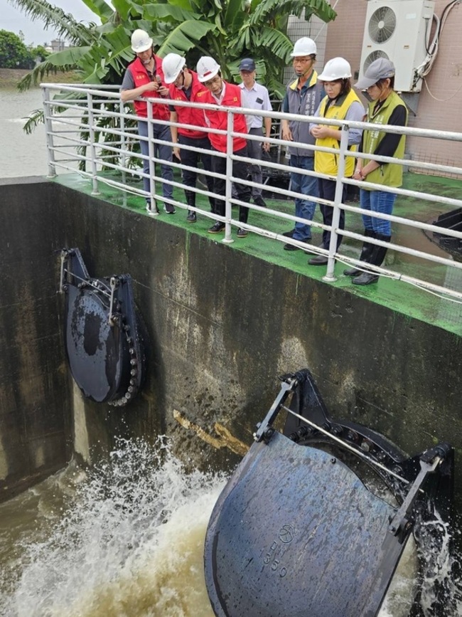 颱風山陀兒進逼  林欽榮視察北高雄3區水利防洪 | 華視新聞