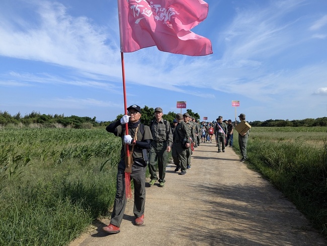 古寧頭戰役75週年  金門行軍體驗紀念歷史 | 華視新聞