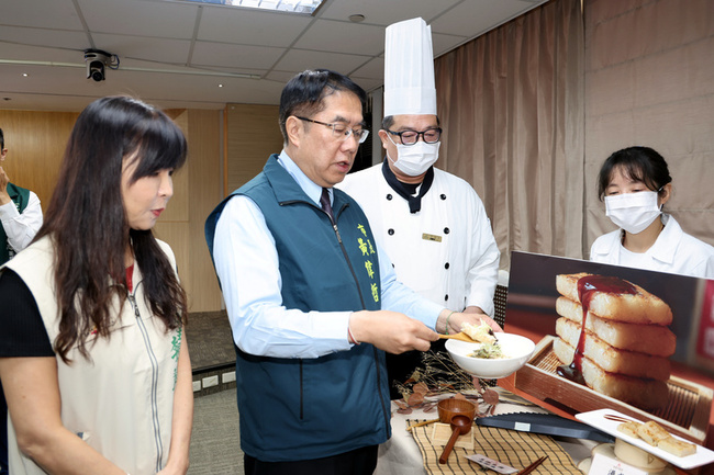 台南推銀髮友善餐廳 鼓勵做好吃易嚼料理30家響應 | 華視新聞