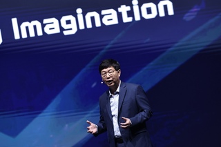 GB200伺服器將出貨 劉揚偉揭密高雄超級運算中心