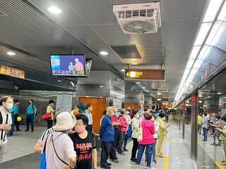 歡度重陽節 高雄捷運及輕軌65歲以上長者免費搭