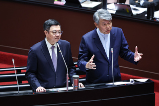 綠委質疑中製電動公車趴趴走  郭智輝：立即盤查