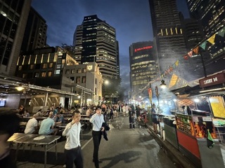 星中免簽中國訪星旅客增加 加劇無牌導遊亂象