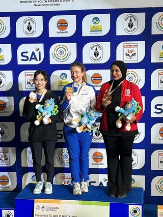 射擊世界盃總決賽奪銀 劉恆妤笑喊「終於不是銅牌」