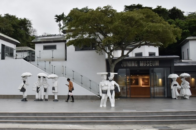 朱銘美術館災後首日開幕  老夫妻專程捐款支持 | 華視新聞