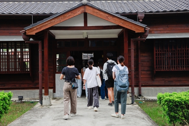 高雄六龜觀光藝文季 歷史建築池田屋化身音樂舞台 | 華視新聞