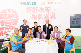 獨居翁以罐頭度日  志工送餐助顧健康兼給關懷