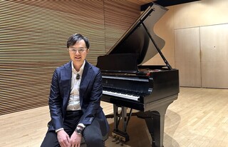 黃鐘醇美國首場音樂會 一曲獻邁倫創辦人遇害女兒