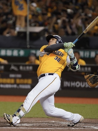 總冠軍賽初體驗首戰開轟 曾頌恩：頭皮發麻、心跳快