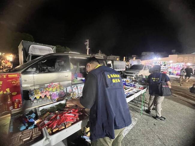 頭份建國夜市又查獲違法中國製零食  移送裁罰 | 華視新聞