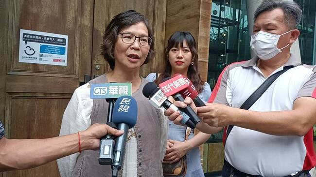 同台王婉諭 蔡壁如：不要講成尋求外援 | 華視新聞