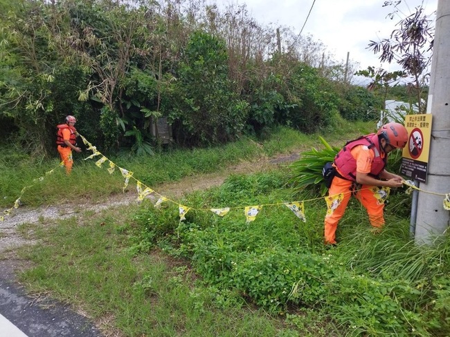 颱風康芮逼近  花蓮加強清溝、海岸拉封鎖線 | 華視新聞