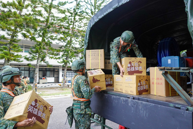 颱風康芮威脅擴大 陸軍周延防災應援兵力及機具整備 | 華視新聞