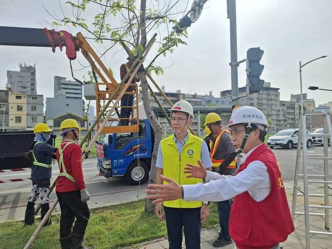 颱風康芮逼近 高市府加強樹木固定、巡查捷運工區 | 華視新聞