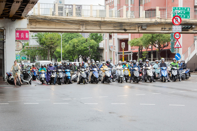 竹市東光路機車可直接左轉光復路 11/4中午起實施 | 華視新聞