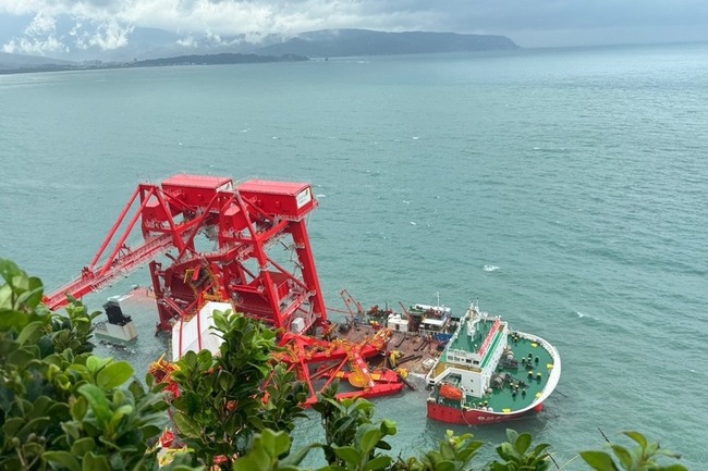 海象不佳 擱淺野柳中國貨輪抽油作業暫停 | 華視新聞