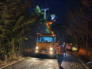颱風康芮釀新竹近1.5萬戶停電  台電搶修99%