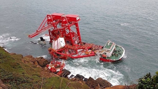 中國貨輪擱淺野柳  風浪過大抽油作業再取消 | 華視新聞