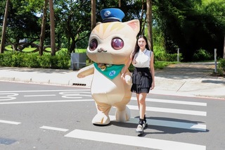 高雄提升用路安全 蘇心甯偕蜜柑站長拍宣導短片