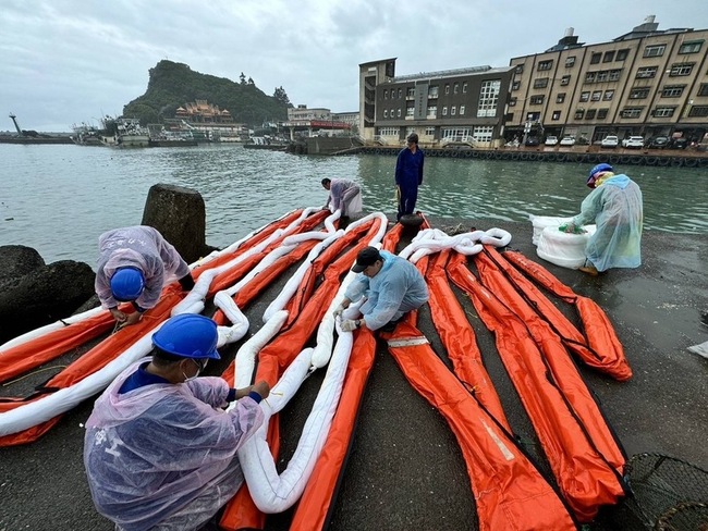 鈺洲啟航貨輪擱淺野柳 海保署：沒有油污外溢 | 華視新聞