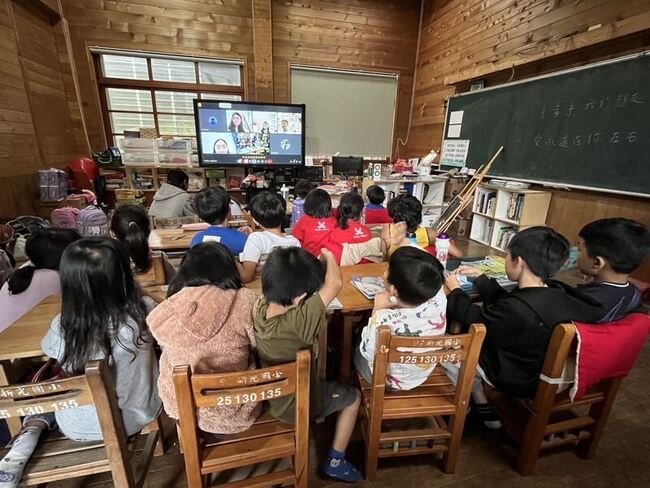 司馬庫斯路斷 竹縣府啟動新光國小線上實體混合教學 | 華視新聞