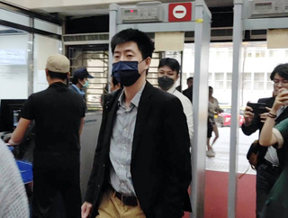 京華城案 檢廉傳前市長室秘書郭威瑤、董晉曄作證