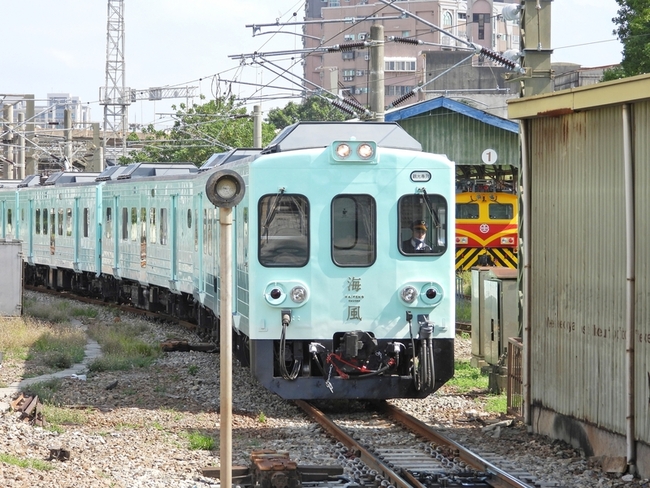 台鐵觀光列車供專屬甜點海風號開賣 12/7首航 | 華視新聞