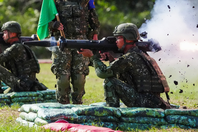 首梯義務役男實彈射擊48發紅隼 驗證反裝甲戰力 | 華視新聞