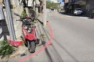 苗栗吹強風 頭份機車騎士疑陣風失控自撞電桿亡