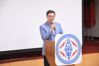 卓榮泰視察中火：2032年之後檢討備用機組存廢