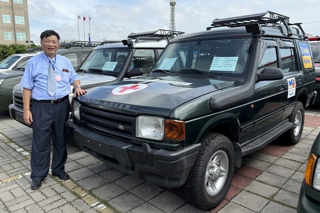 彰化企業家助烏克蘭 翻新運送4批逾200輛救災車 | 華視新聞