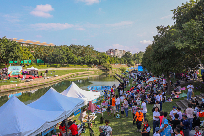 台中市民野餐日29區遍地開花 享受草地放鬆充電 | 華視新聞