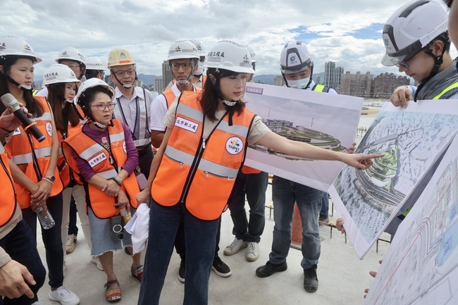 考察第一魚果市場改建案 議員批新增樓層規劃不明 | 華視新聞